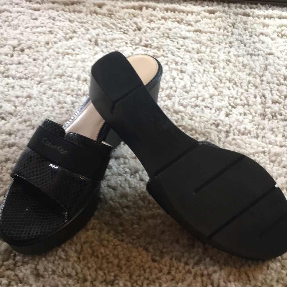 Calvin Klein Like New Slides!
